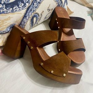 Really retro cute sandal